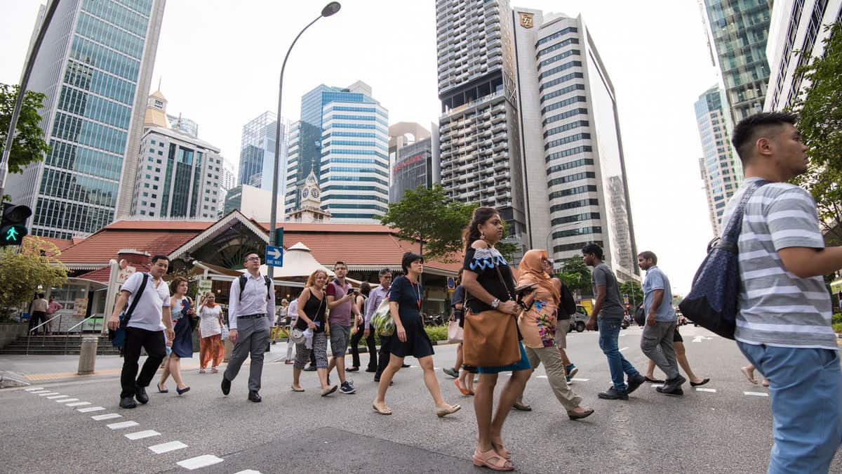 Singapore Labour Market Slows: Q1 2025 Unemployment Rates Revealed